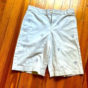Boy’s Vineyard Vines lacrosse embroidered twill shorts. Size 14.